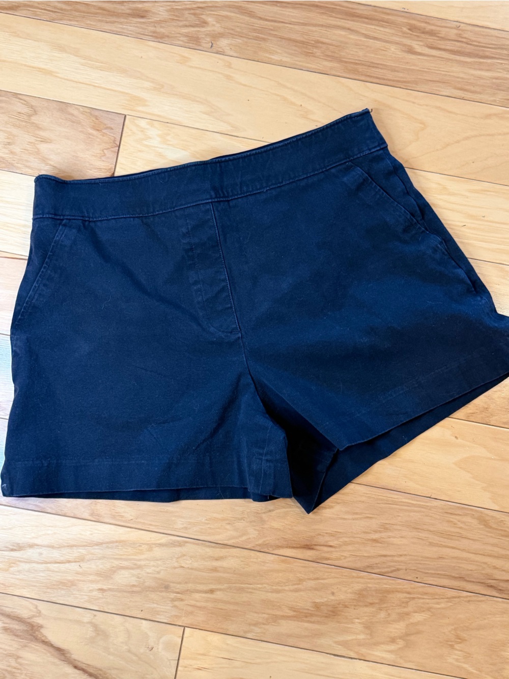 SPANX Black Stretch Twill Pull-On Shorts Size Medium ~ 4" Inseam High Rise